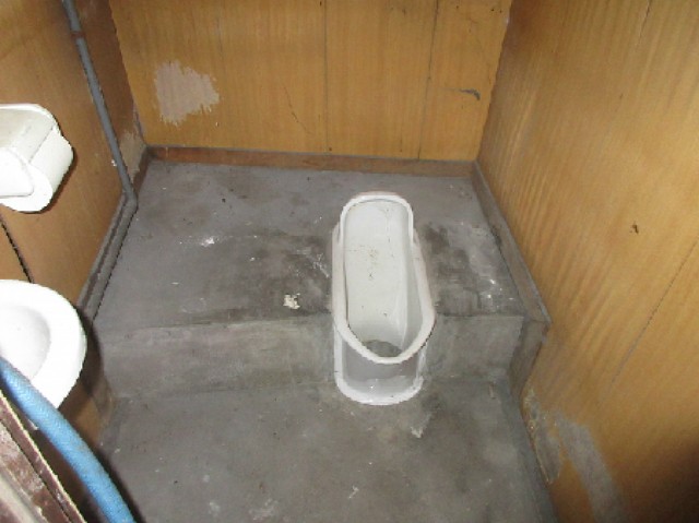 事務所内トイレ